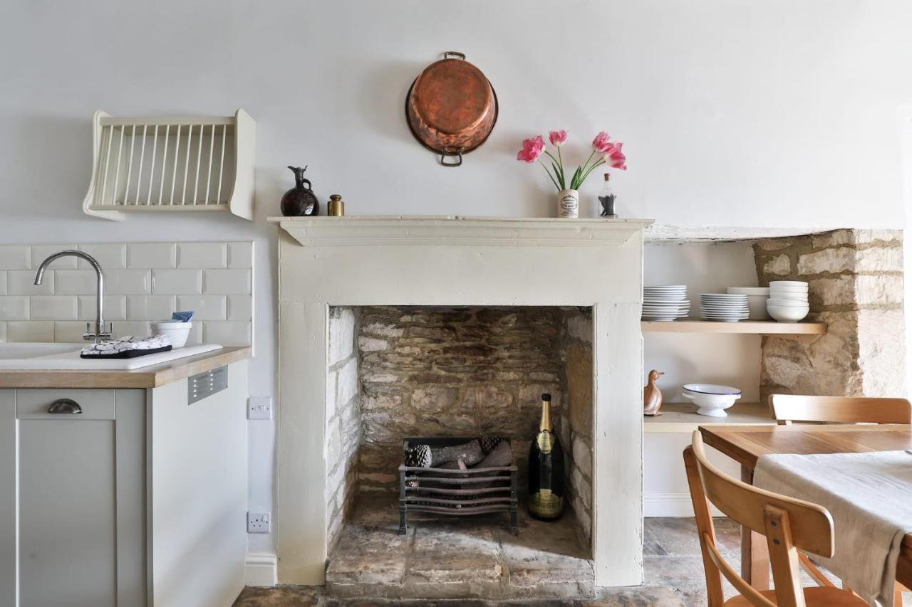 Coombers Mead Cottage テットベリー エクステリア 写真
