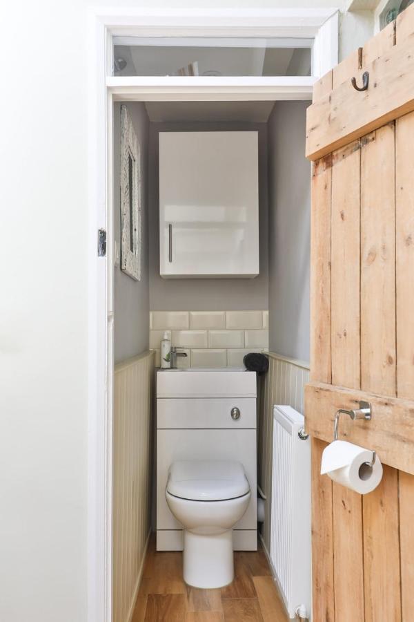 Coombers Mead Cottage テットベリー エクステリア 写真